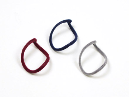 メタルフロッキーパーツ 下がり雫ひねり 約24×17mm